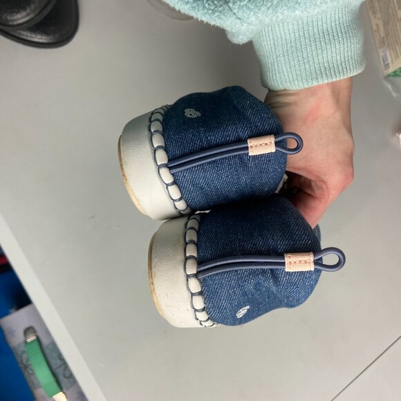 Clarks Women's Size 10 Cloudsteppers Step Glow Slip Chambray Denim Blue Casual - Picture 3 of 8